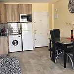Apartment A Stone's Throw From The Golden Mile With Breathtaking Ocean And Mountain Views Playa de las Americas (Tenerife)