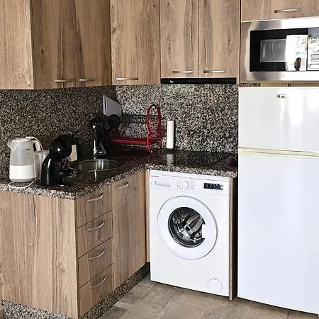 Apartment A Stone's Throw From The Golden Mile With Breathtaking Ocean And Mountain Views *
